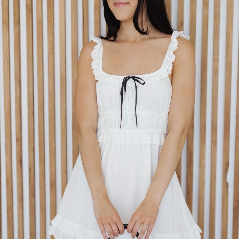 White cotton rayon dress with lace black bow Landry Kate Irene dress size Medium